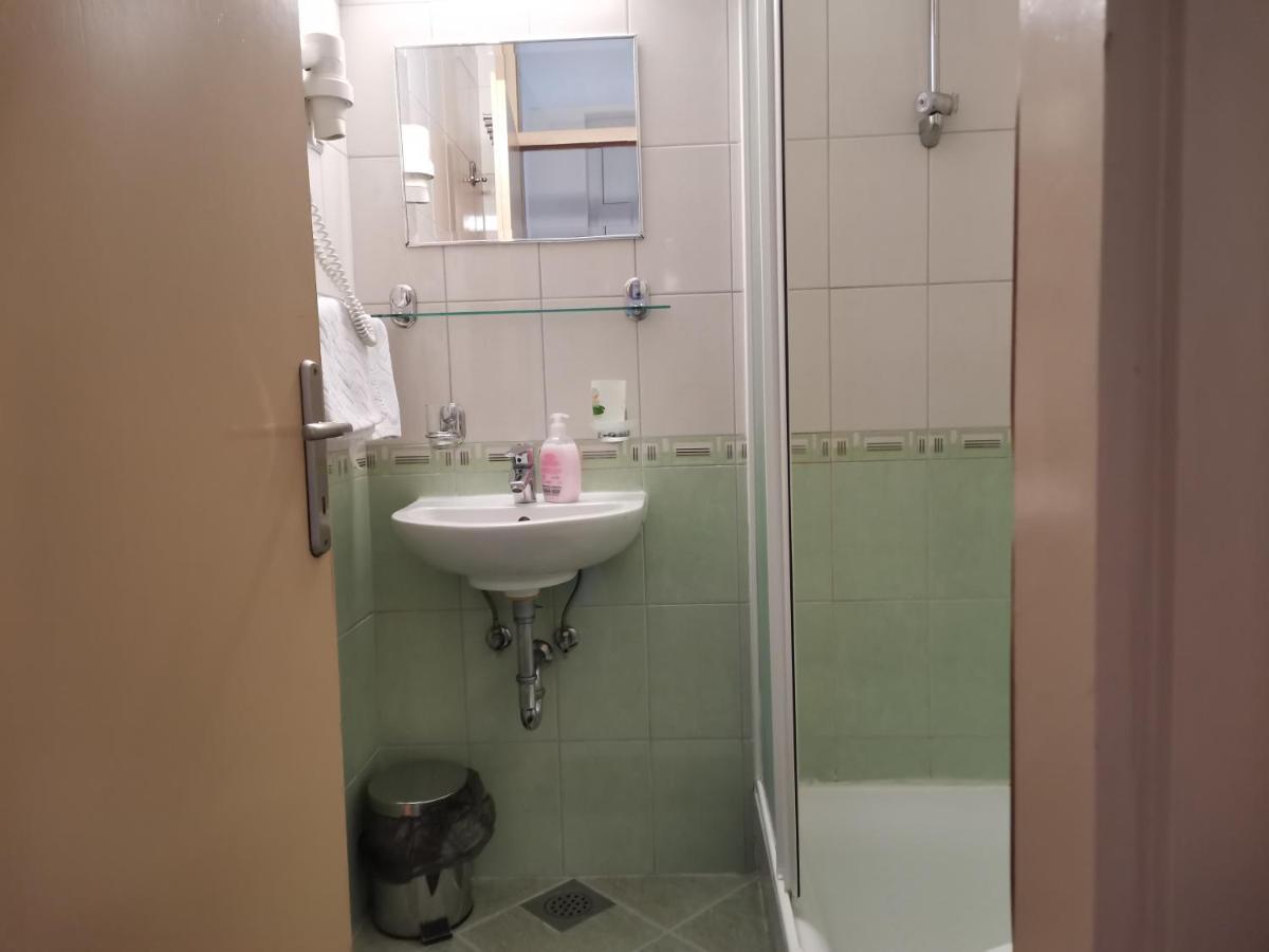Apartma Gaber 80 茨热塞 外观 照片